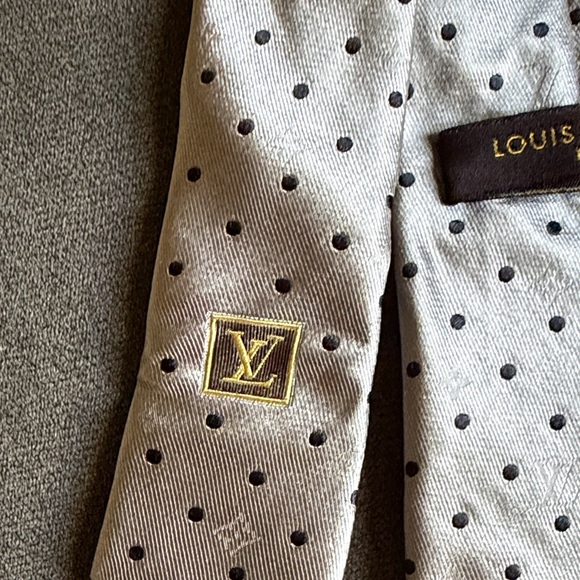 Louis Vuitton Gold/Tan Tie with Black Dots - Picture 3 of 7